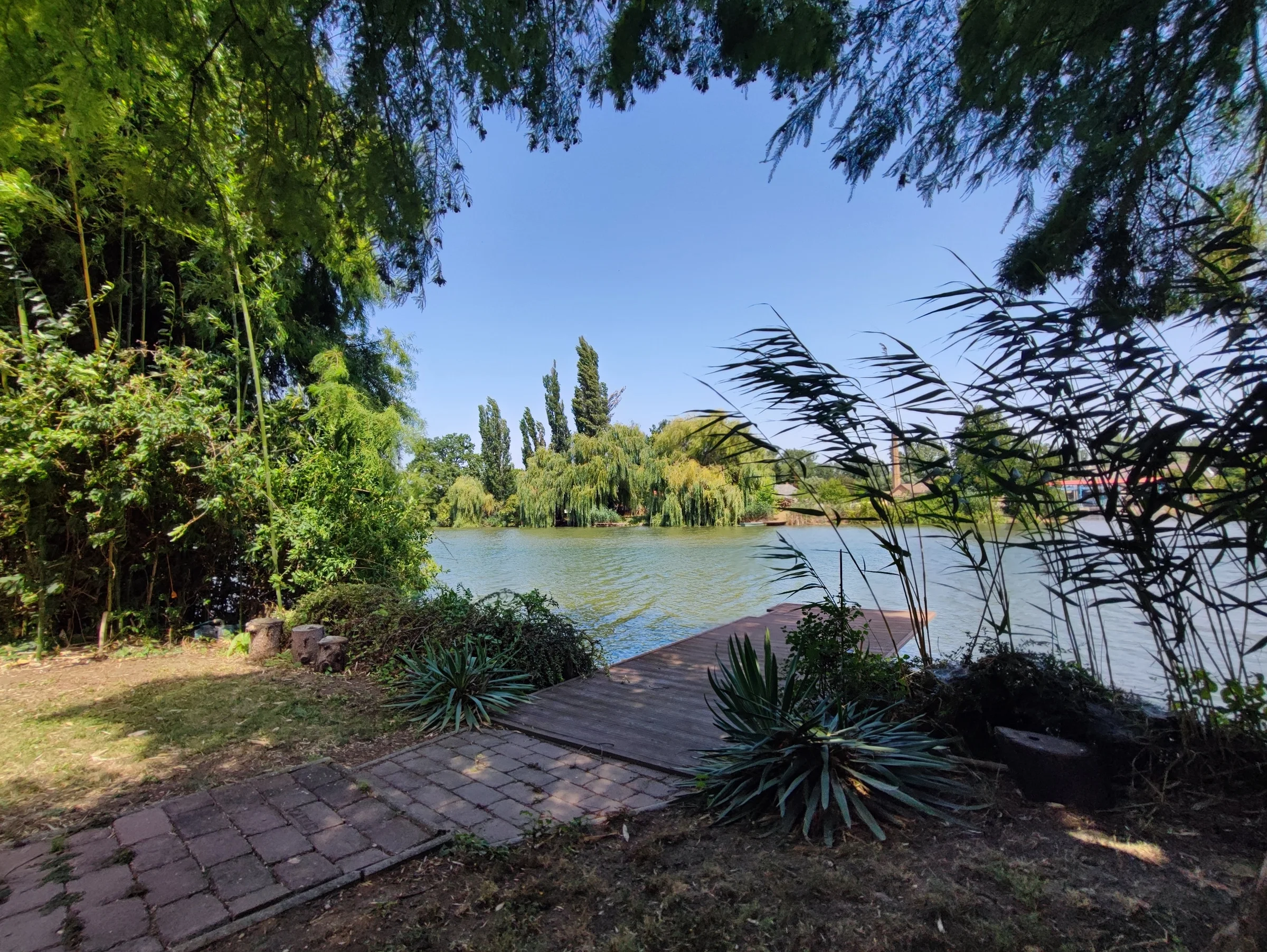 Csendzug Vendégház riverside view